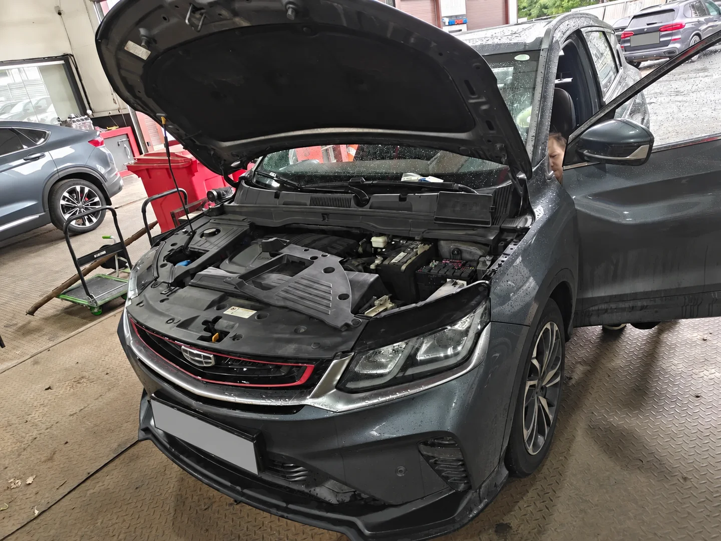 Geely Coolray · в мастерской